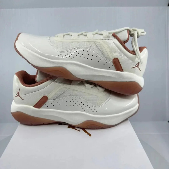 NEW IN BOX Nike Womens Air Jordan 11 CMFT Low DV2629-108 White Size 8 NIB - Picture 1 of 10